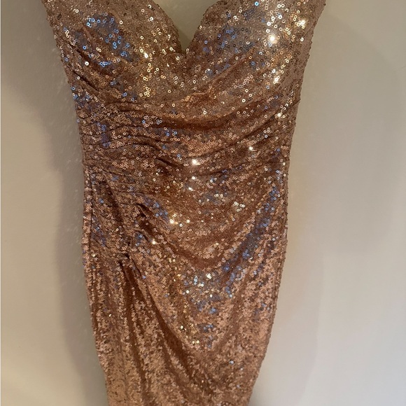 Beautiful Gold Gown - Picture 3 of 6
